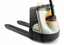 Transpalete cu operator pedestru Crown WP 3030