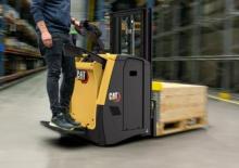 Transpaleți cu platformă, cu operare la mare înălțime Caterpillar NPF20N3DR
