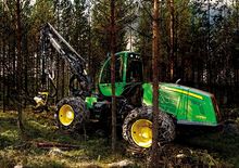 Utilaje de recoltat bușteni John Deere 1070 E