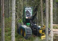 Utilaje de recoltat bușteni John Deere 1470 G