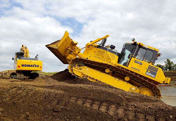 Komatsu D65PXi-18E0 Specificații & Date Tehnice (2021-2026