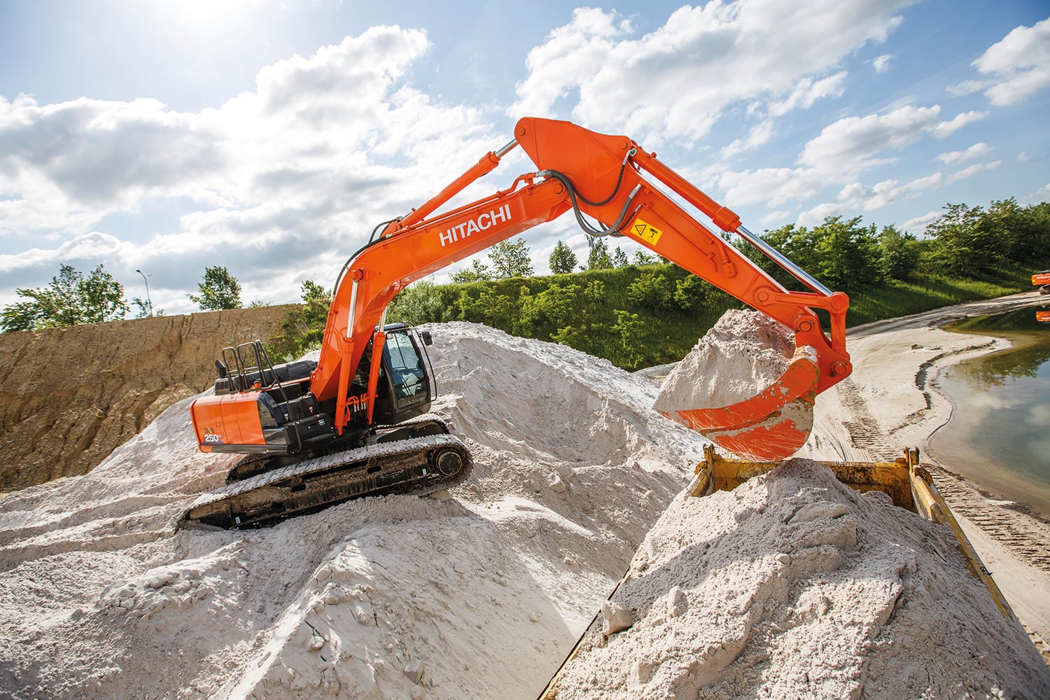 Hitachi ZX250LCN-6 Specificații & Date Tehnice (2016-2021