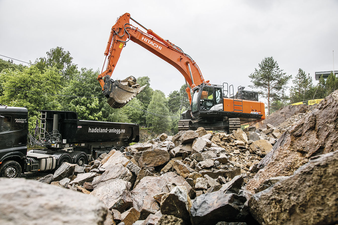 Hitachi ZX490LCH-6 Specificații & Date Tehnice (2016-2021