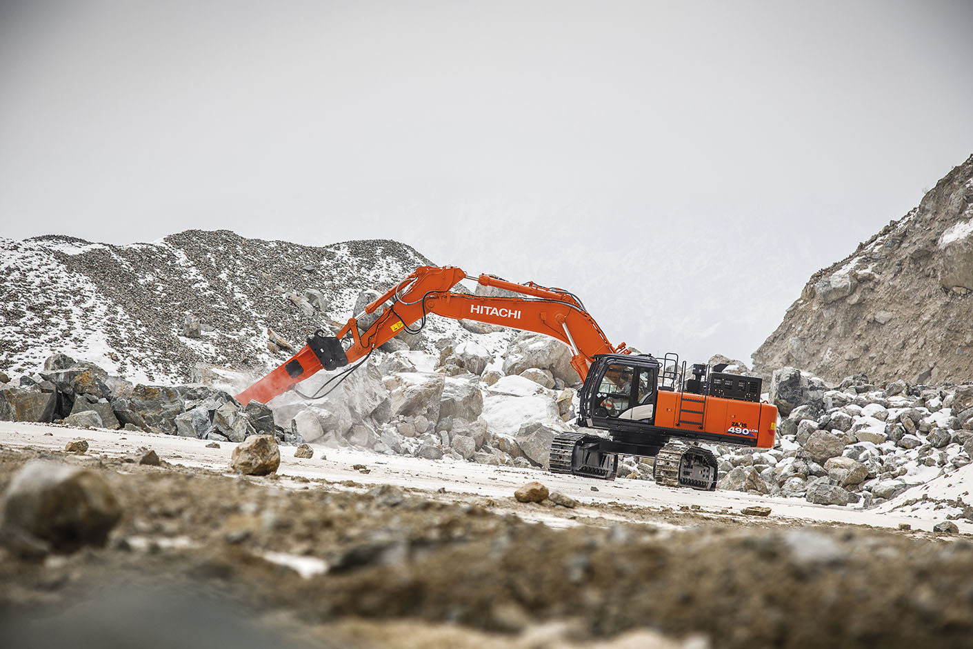 Hitachi ZX490LCH-6 Specificații & Date Tehnice (2016-2021