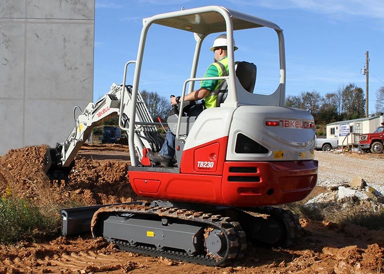 Takeuchi TB 230 Specificații & Date Tehnice (2016-2026) | LECTURA